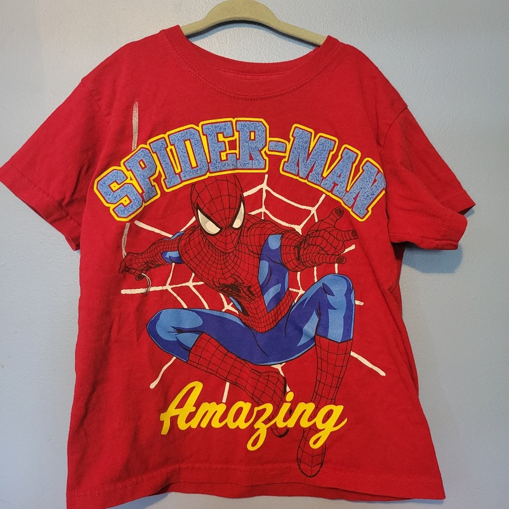 Spider-man Shirt size 8 boys.